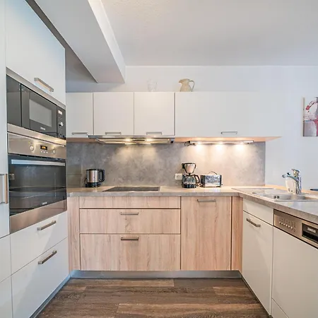 Haus Janita 1 *